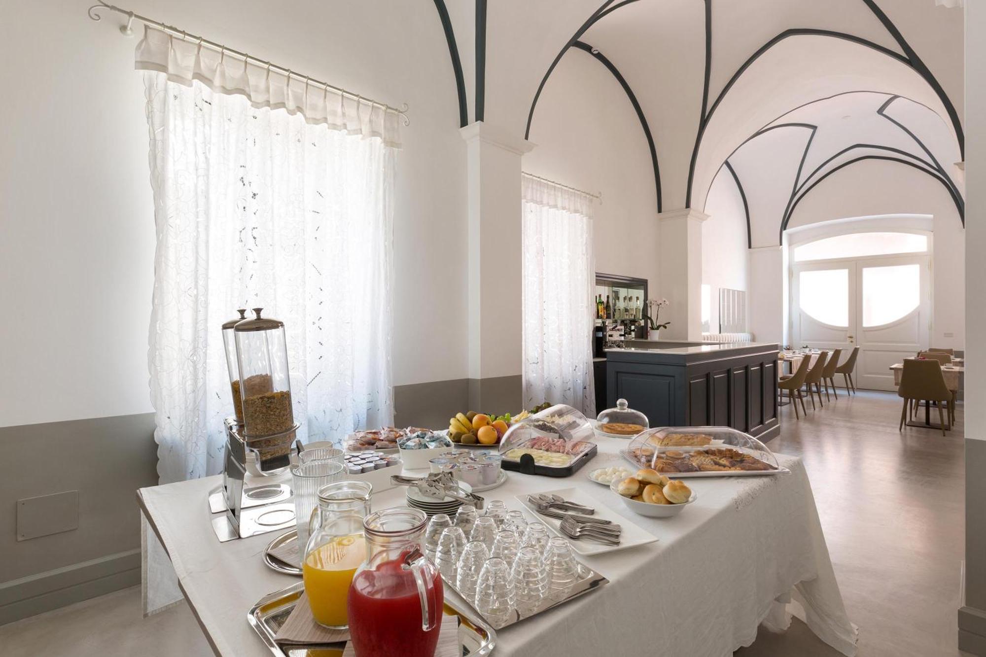 Palazzo Fasti Bed & Breakfast Casarano Dış mekan fotoğraf